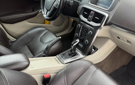 Volvo V40 II рестайлинг, 2015 год, 1 350 000 рублей, 18 фотография