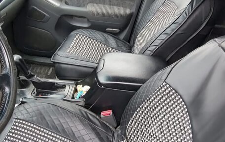 Toyota Land Cruiser Prado 120 рестайлинг, 2006 год, 1 400 000 рублей, 10 фотография