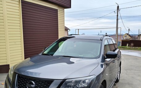 Nissan Pathfinder, 2014 год, 1 450 000 рублей, 2 фотография