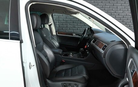 Volkswagen Touareg III, 2016 год, 3 280 000 рублей, 13 фотография