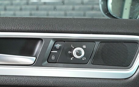 Volkswagen Touareg III, 2016 год, 3 280 000 рублей, 18 фотография