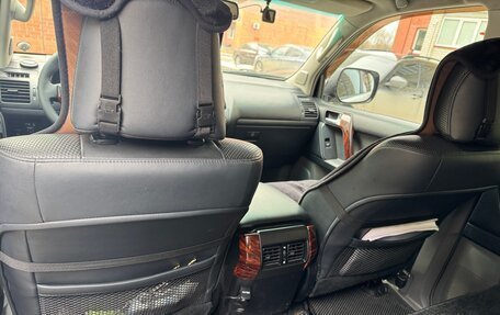 Toyota Land Cruiser Prado 150 рестайлинг 2, 2011 год, 3 200 000 рублей, 10 фотография