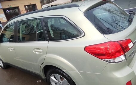 Subaru Outback IV рестайлинг, 2011 год, 1 250 000 рублей, 2 фотография