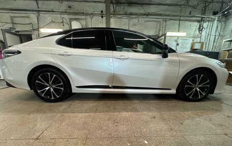 Toyota Camry, 2020 год, 2 950 000 рублей, 3 фотография