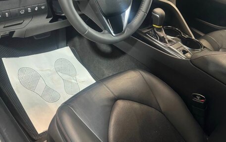 Toyota Camry, 2020 год, 2 950 000 рублей, 4 фотография