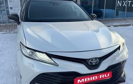 Toyota Camry, 2020 год, 2 950 000 рублей, 10 фотография