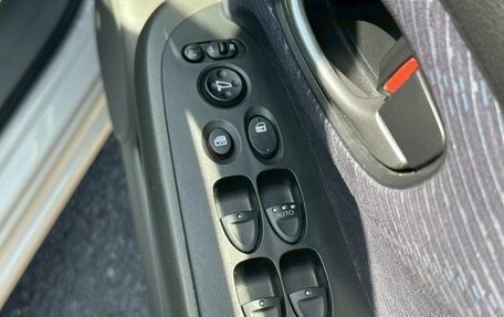 Honda Stream II, 2012 год, 850 000 рублей, 14 фотография