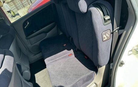 Honda Stream II, 2012 год, 850 000 рублей, 25 фотография