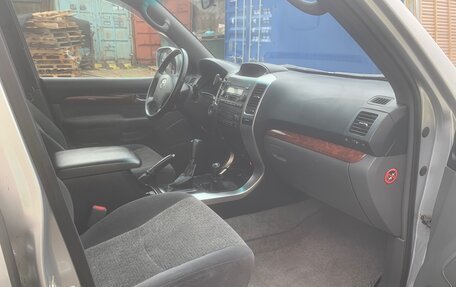 Toyota Land Cruiser Prado 120 рестайлинг, 2007 год, 1 850 000 рублей, 10 фотография