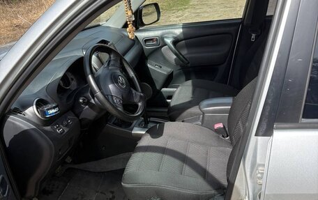 Toyota RAV4, 2004 год, 850 000 рублей, 8 фотография