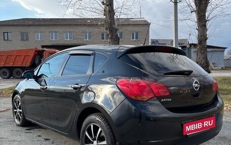 Opel Astra J, 2011 год, 850 000 рублей, 5 фотография