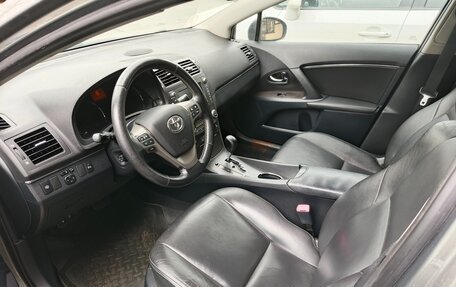 Toyota Avensis III рестайлинг, 2009 год, 1 000 000 рублей, 4 фотография