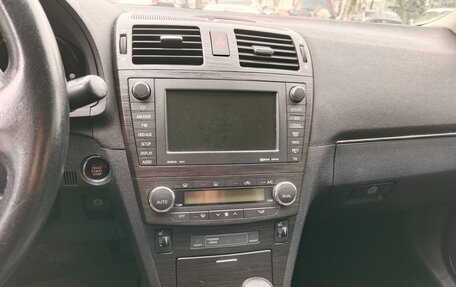 Toyota Avensis III рестайлинг, 2009 год, 1 000 000 рублей, 3 фотография