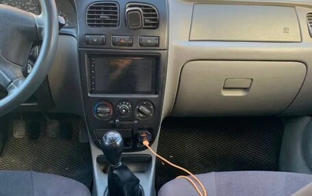 KIA Rio II, 2001 год, 230 000 рублей, 7 фотография