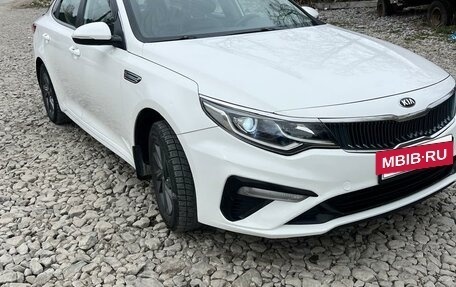 KIA Optima IV, 2019 год, 1 050 000 рублей, 3 фотография
