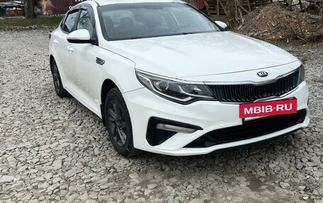 KIA Optima IV, 2019 год, 1 050 000 рублей, 2 фотография
