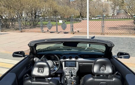 Ford Mustang VI рестайлинг, 2020 год, 3 333 000 рублей, 8 фотография