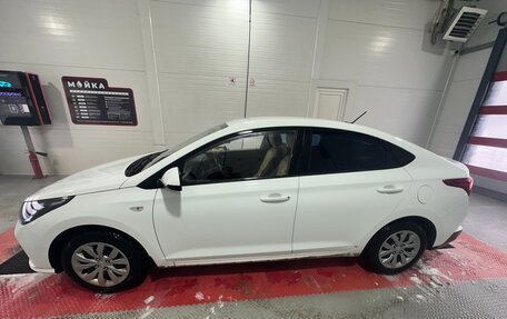 Hyundai Solaris II рестайлинг, 2021 год, 1 650 000 рублей, 8 фотография