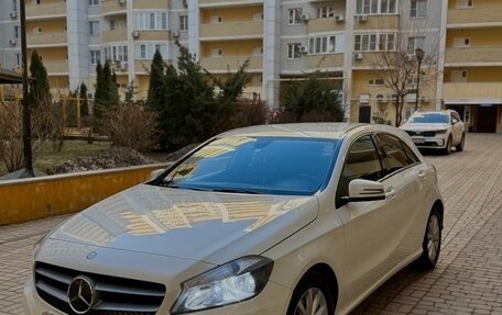 Mercedes-Benz A-Класс, 2013 год, 1 250 000 рублей, 2 фотография