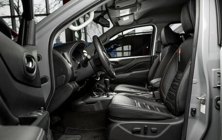 Nissan Navara (Frontier), 2024 год, 5 200 000 рублей, 5 фотография