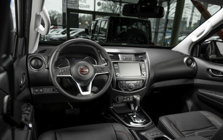 Nissan Navara (Frontier), 2024 год, 5 200 000 рублей, 4 фотография