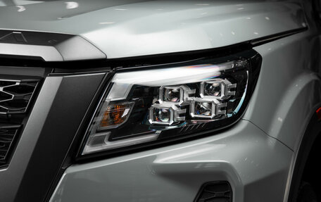 Nissan Navara (Frontier), 2024 год, 5 200 000 рублей, 3 фотография