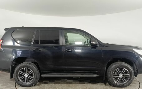 Toyota Land Cruiser Prado 150 рестайлинг 2, 2018 год, 3 950 000 рублей, 8 фотография