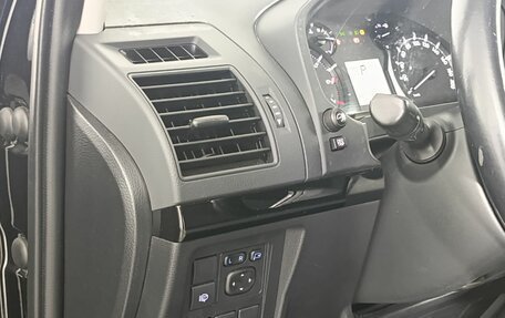 Toyota Land Cruiser Prado 150 рестайлинг 2, 2018 год, 3 950 000 рублей, 9 фотография