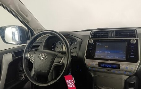 Toyota Land Cruiser Prado 150 рестайлинг 2, 2018 год, 3 950 000 рублей, 13 фотография
