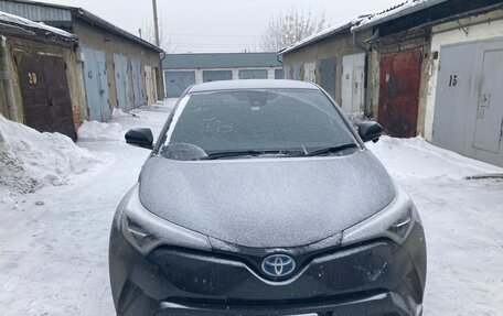 Toyota C-HR I рестайлинг, 2019 год, 1 850 000 рублей, 2 фотография