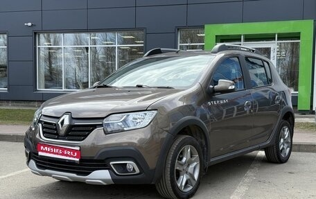 Renault Sandero II рестайлинг, 2019 год, 1 350 000 рублей, 1 фотография