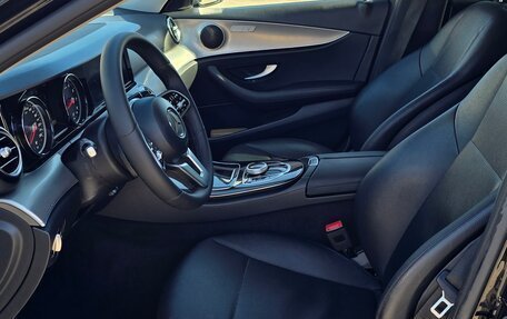 Mercedes-Benz E-Класс, 2019 год, 2 400 000 рублей, 8 фотография