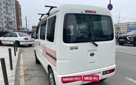 Toyota Pixis Van I, 2014 год, 500 000 рублей, 4 фотография