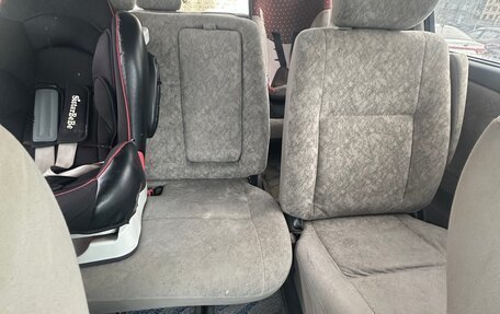 Toyota Estima III рестайлинг -2, 2000 год, 750 000 рублей, 5 фотография