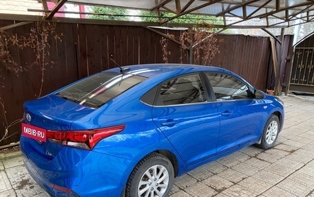 Hyundai Solaris II рестайлинг, 2018 год, 1 700 000 рублей, 4 фотография