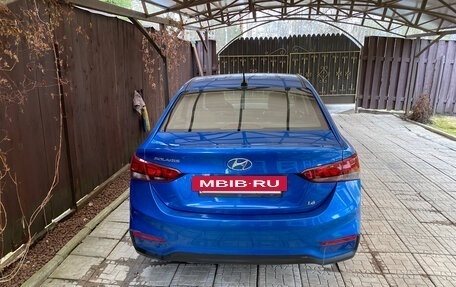 Hyundai Solaris II рестайлинг, 2018 год, 1 700 000 рублей, 5 фотография