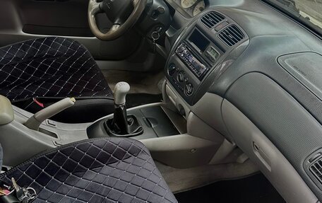 Mazda 323, 2003 год, 210 000 рублей, 10 фотография