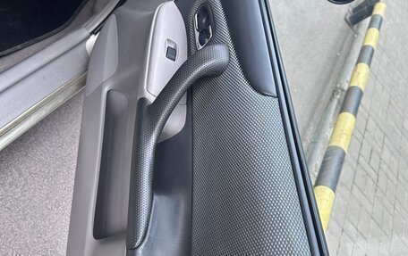 Mazda 323, 2003 год, 210 000 рублей, 11 фотография