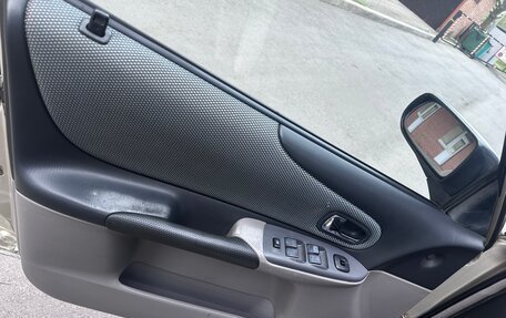 Mazda 323, 2003 год, 210 000 рублей, 13 фотография