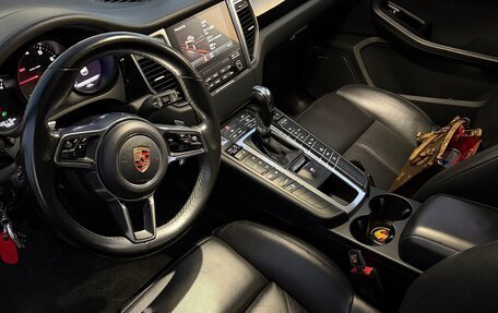 Porsche Macan I рестайлинг, 2017 год, 3 000 000 рублей, 6 фотография