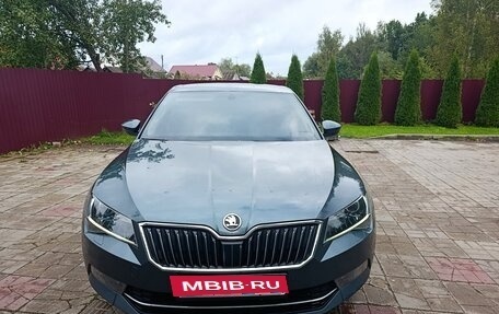 Skoda Superb III рестайлинг, 2019 год, 2 350 000 рублей, 2 фотография