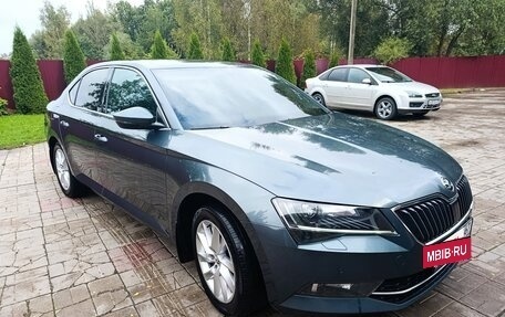 Skoda Superb III рестайлинг, 2019 год, 2 350 000 рублей, 3 фотография
