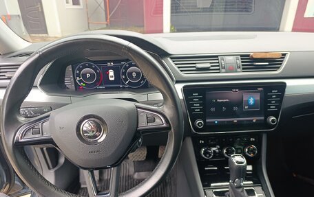 Skoda Superb III рестайлинг, 2019 год, 2 350 000 рублей, 12 фотография