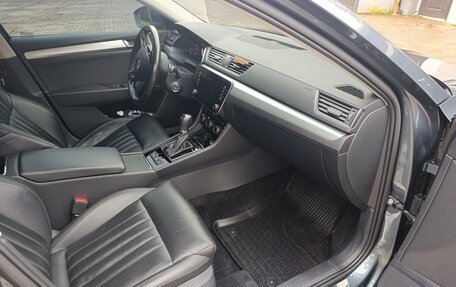 Skoda Superb III рестайлинг, 2019 год, 2 350 000 рублей, 8 фотография