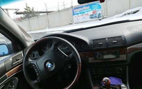 BMW 5 серия, 2003 год, 690 000 рублей, 18 фотография