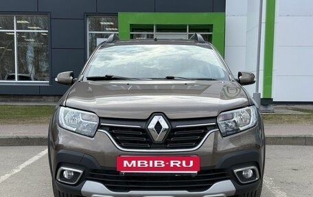 Renault Sandero II рестайлинг, 2019 год, 1 350 000 рублей, 2 фотография