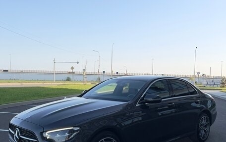 Mercedes-Benz E-Класс, 2020 год, 4 350 000 рублей, 3 фотография