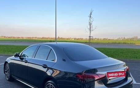 Mercedes-Benz E-Класс, 2020 год, 4 350 000 рублей, 5 фотография