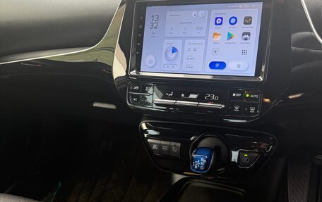 Toyota Prius IV XW50, 2019 год, 1 700 000 рублей, 14 фотография