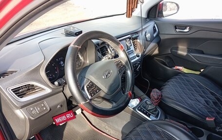 Hyundai Solaris II рестайлинг, 2019 год, 1 300 000 рублей, 4 фотография